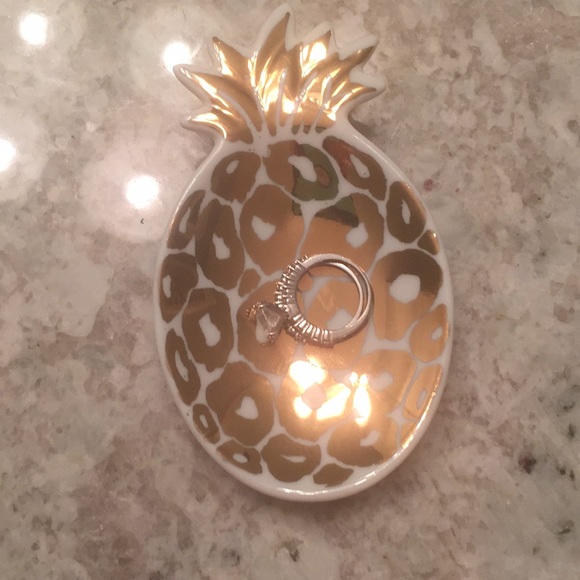 Lilly Pulitzer Accessories - Lilly Pulitzer pineapple ring dish